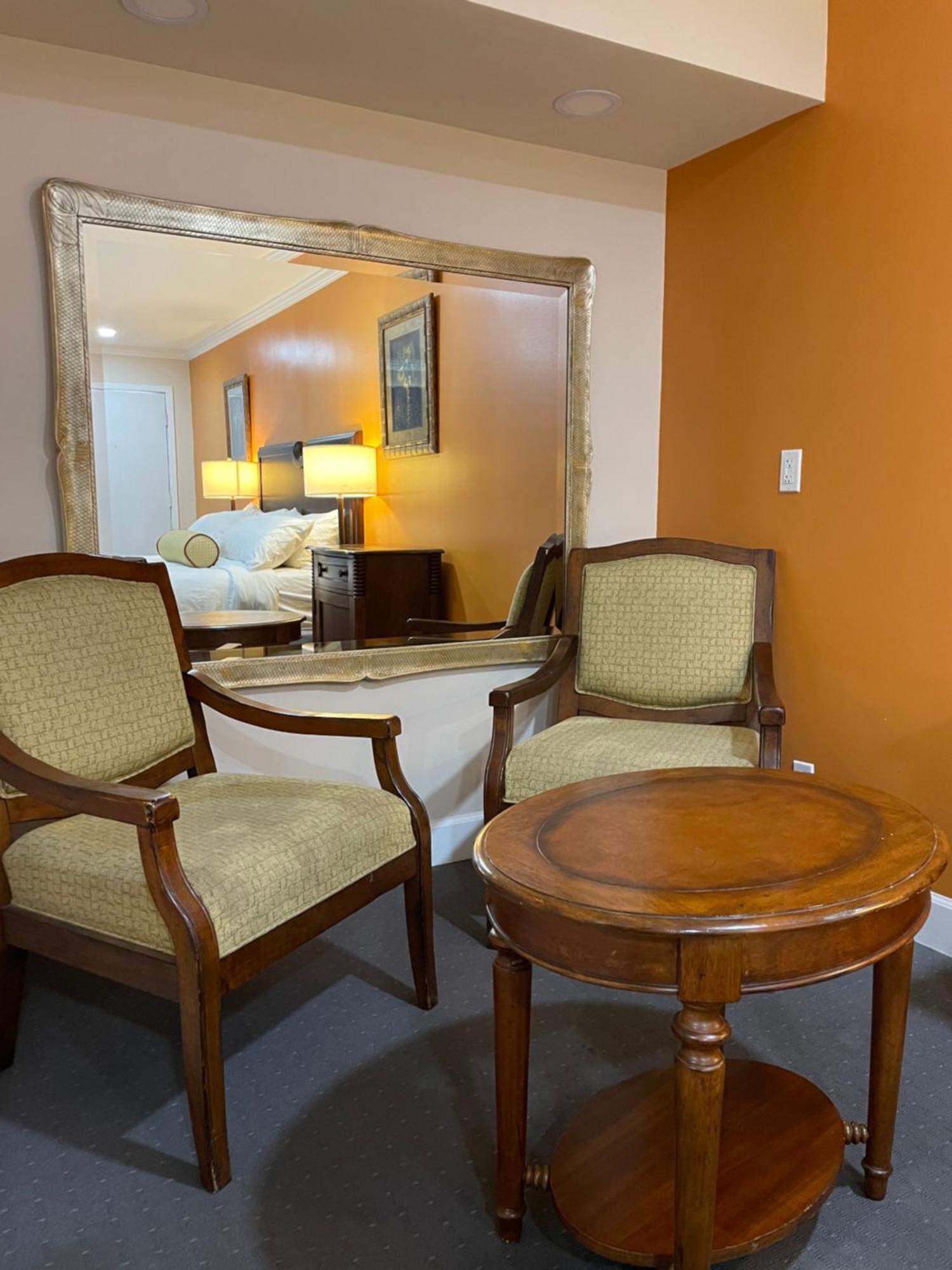 Howard Johnson By Wyndham Ridgecrest, Ca Extérieur photo