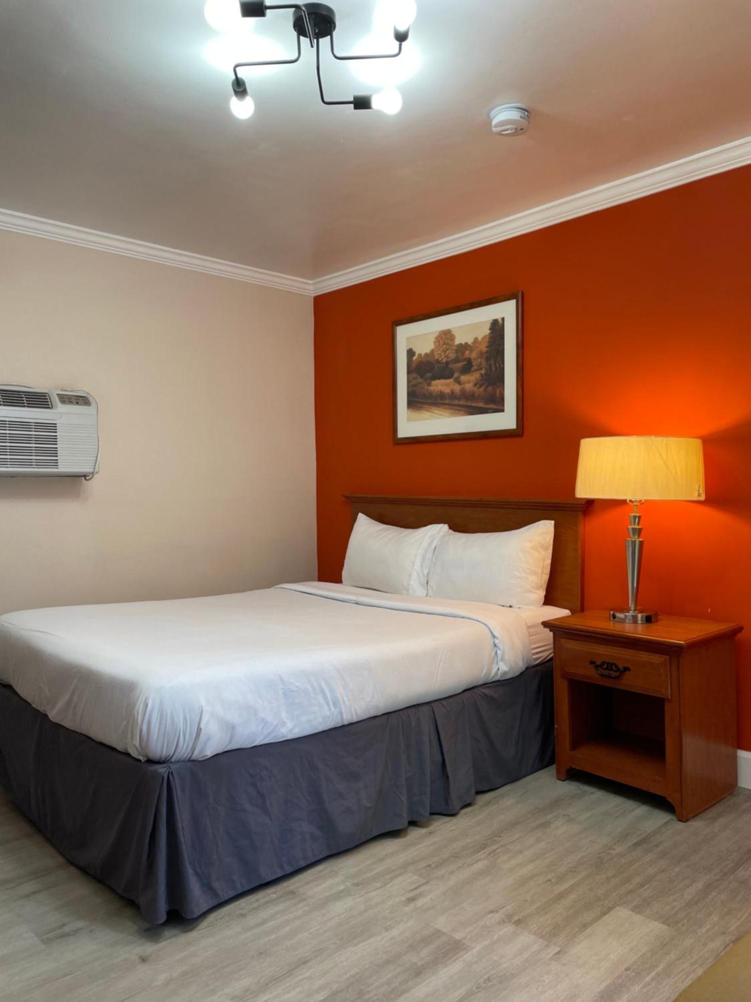 Howard Johnson By Wyndham Ridgecrest, Ca Extérieur photo