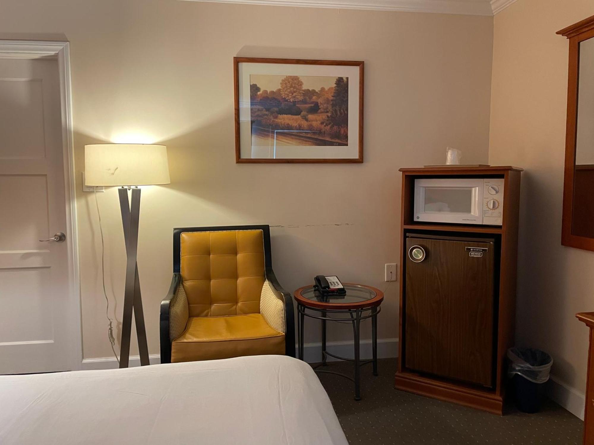 Howard Johnson By Wyndham Ridgecrest, Ca Extérieur photo